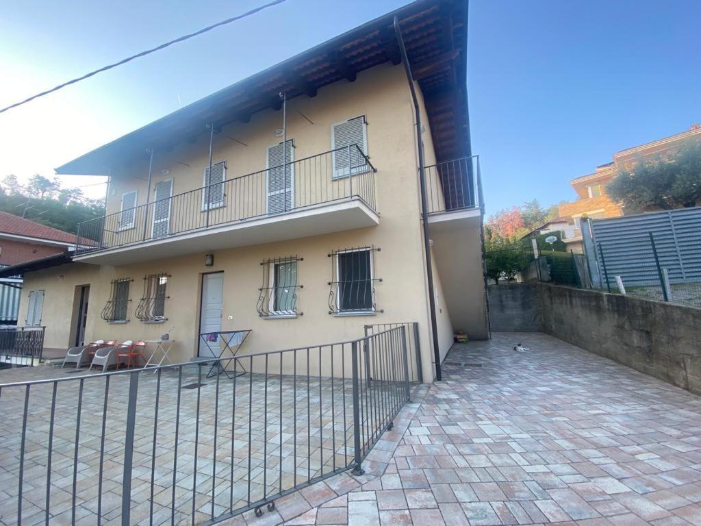 Casa Di Fiocco Apartment Bra Bagian luar foto